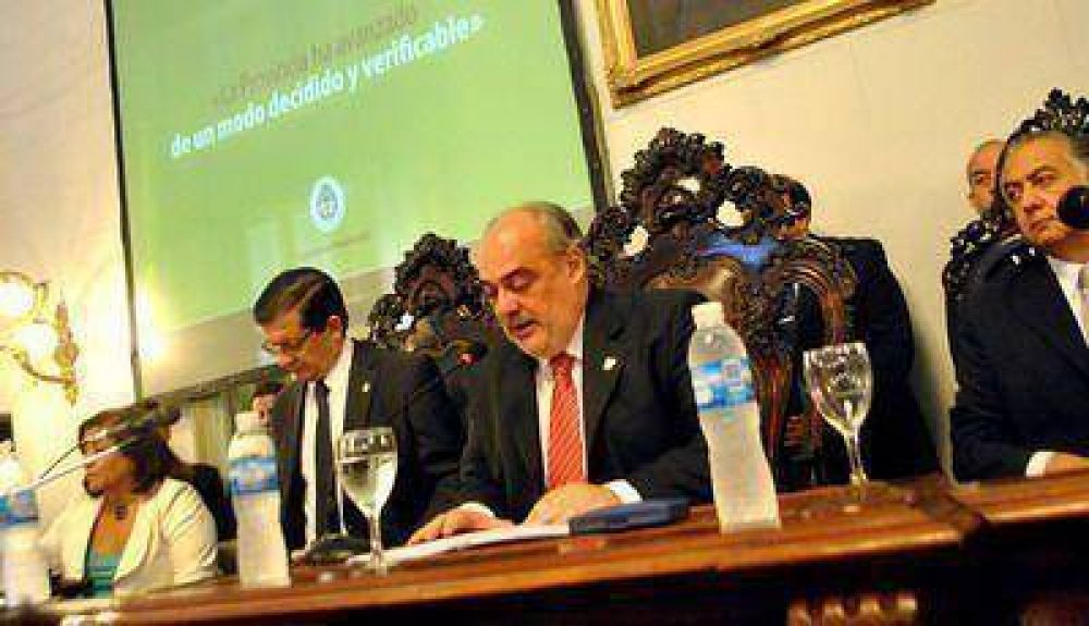 Colombi destac� el perfil fiscal local y cuestion� las trabas a las inversiones
