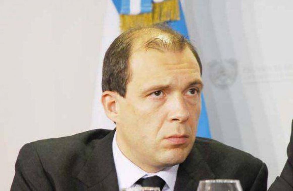 Sin fecha, se va el ministro de Econom�a