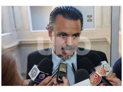 �El gobierno de Santa Fe trabaja para tener una polic�a m�s profesional�