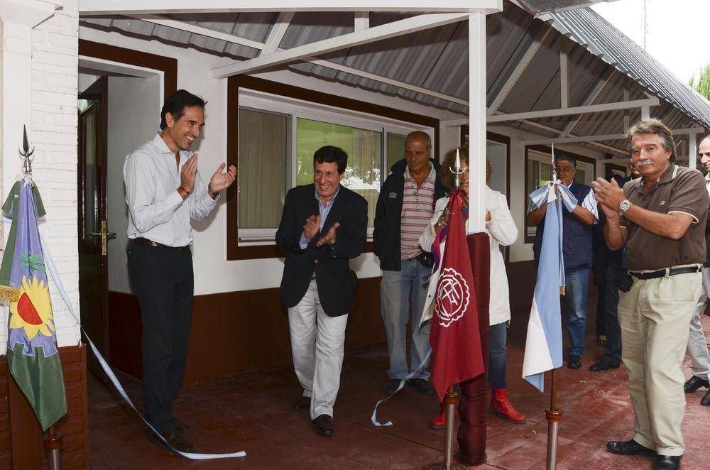 EL INTENDENTE DE LANUS, DAR�O D�AZ P�REZ INAUGUR� LAS NUEVAS OBRAS