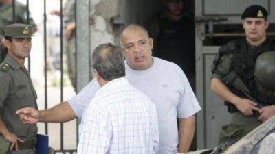Tras los allanamientos, ordenan la detenci�n de los hermanos Ale
