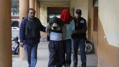 Dos agresivos arrebatadores se dedicaban a robar a sus vecinos
