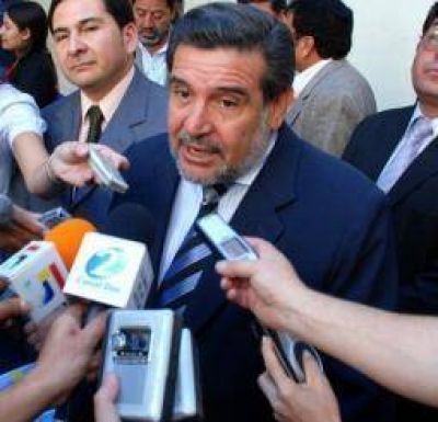 Beder ratific� que en abril habr� aumento para los empleados p�blicos