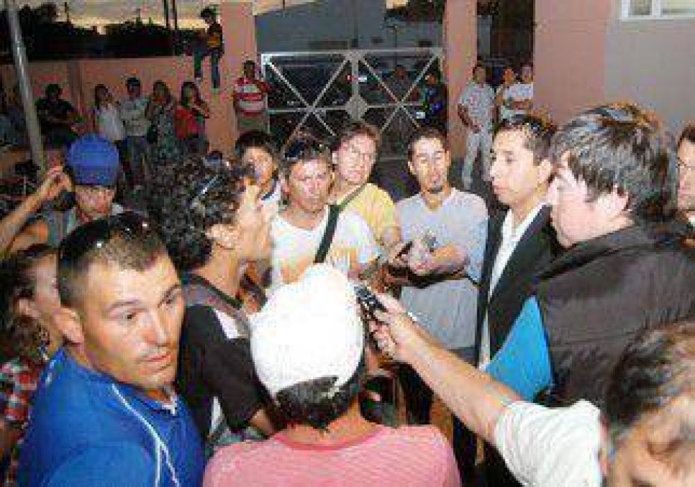 Baratti anunci� obras y cuestion� las usurpaciones 