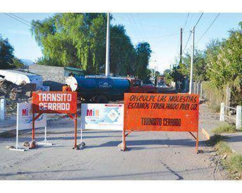 La Provincia inici� el asfaltado en el Pasaje San Antonio