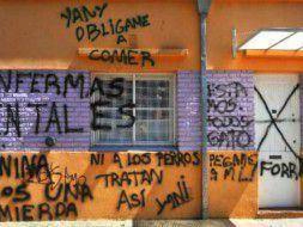 Jard�n Tribil�n: Marcha de familiares de los ni�os maltratados en el maternal de San Isidro