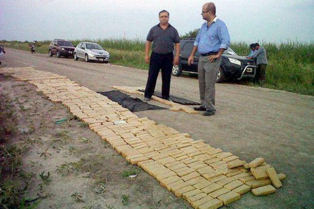 En operativo conjunto, interceptan m�s de 300 kilos de marihuana