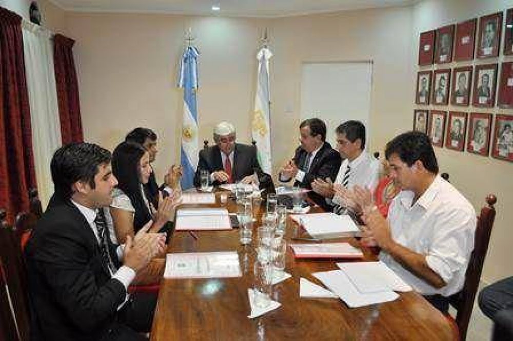 Reschini dio apertura al a�o legislativo en Pinedo