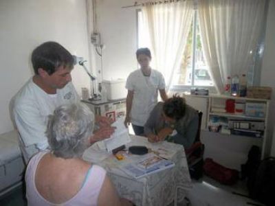 Primer operativo sanitario en el barrio Sarmiento