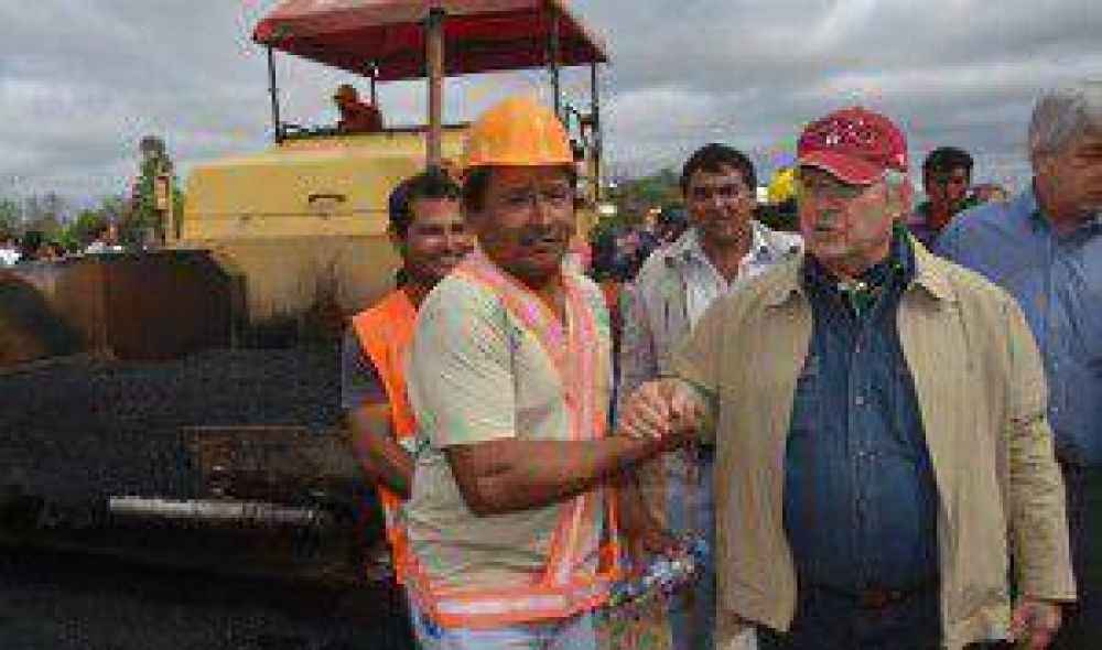 Destac� Bogado la relaci�n entre los caminos con la unidad y la producci�n