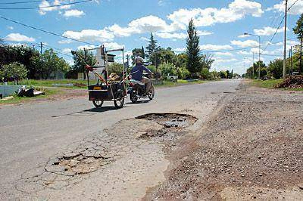 Reclamos de vecinos de la zona sur por el estado de avenida Pellegrini