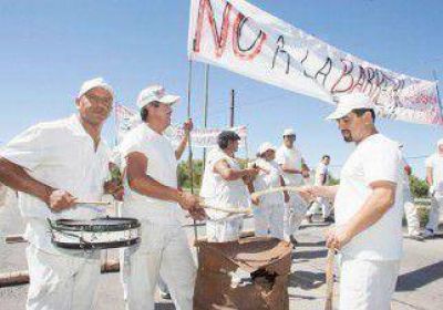 Cortan la ruta por falta de hacienda en Centenario 