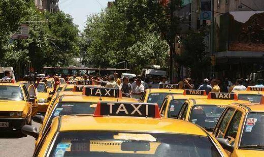 Taxis y remises: sube 24% la tarifa y les exigir�n informaci�n en Braille