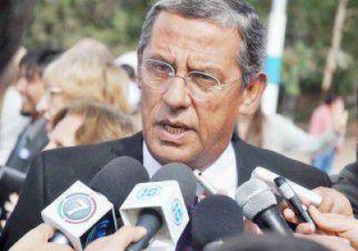 Quiroga desdoblar� los comicios municipales de los nacionales 
