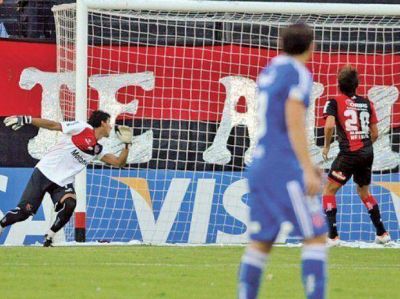 Golpe duro, pero no irreversible: Newell's cay� 2 a 1 ante la U de Chile