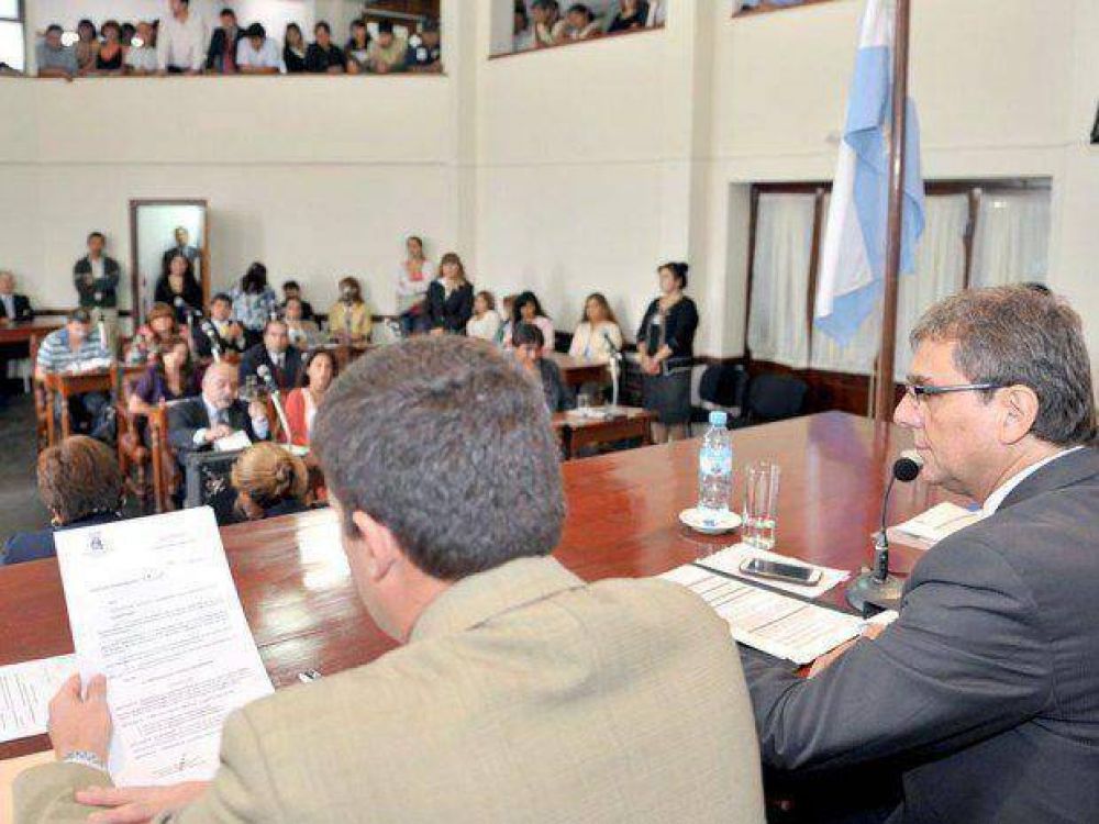 En medio de la pol�mica, el Concejo trata hoy el impuestazo