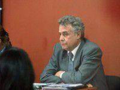 Hooft fue suspendido por unanimidad