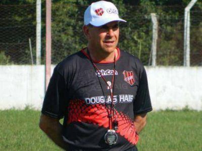 Dar�o Tempesta, el nuevo DT de Alvarado
