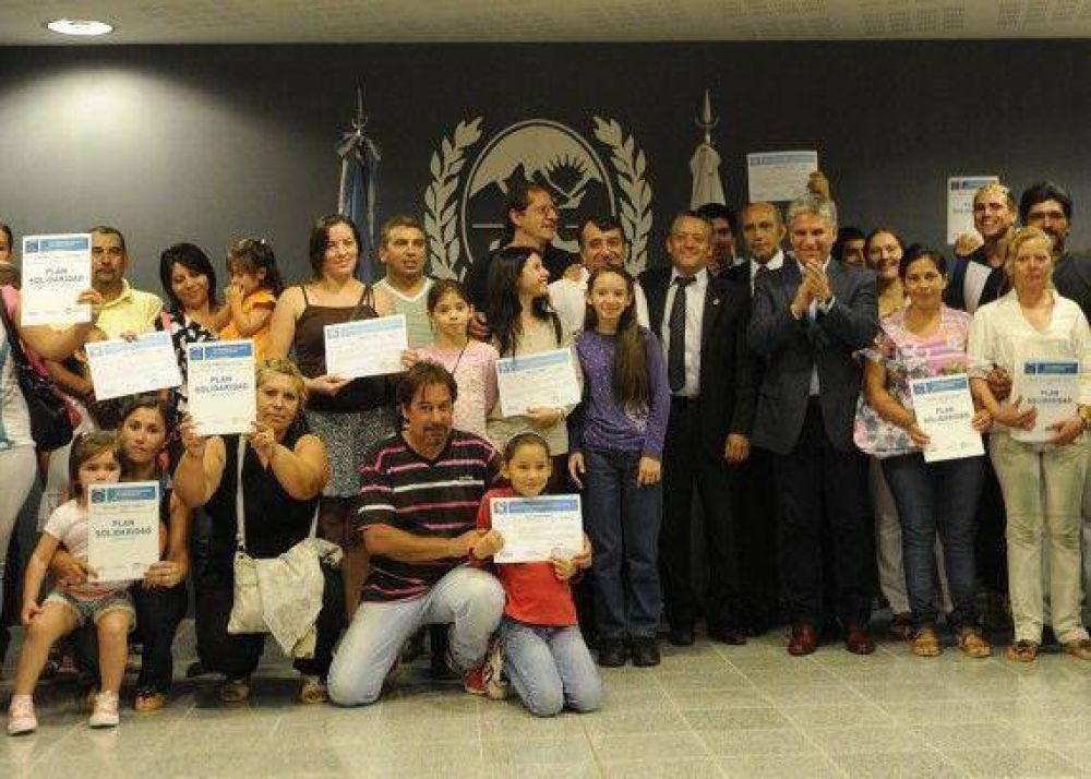 El Gobierno preadjudic� 226 viviendas