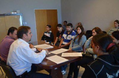 Seleccionaron a los ex alumnos que cumplir�n funciones para el Ministerio del Campo