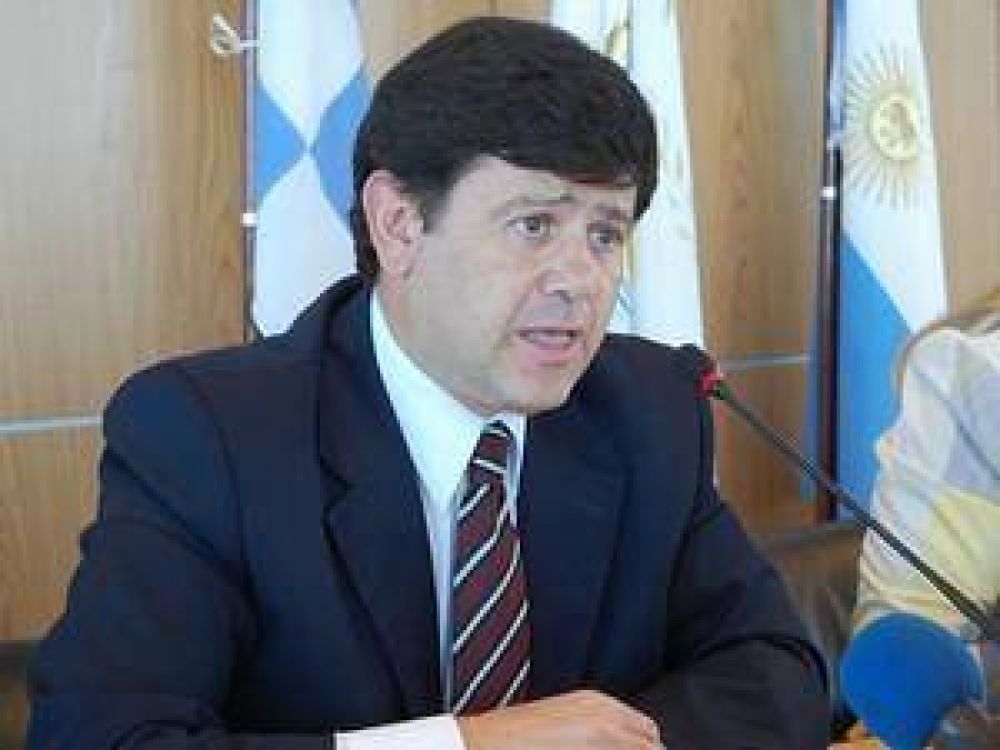En 18 de marzo se designar� el personal para la c�rcel m�s cara y alejada del pa�s	