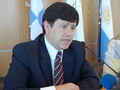 En 18 de marzo se designar� el personal para la c�rcel m�s cara y alejada del pa�s	