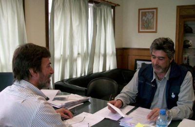 El secretario de Gobierno se reuni� con el secretario de la UTA