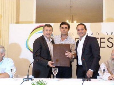 El ministro Norberto Yauhar lleg� con aportes para los productores