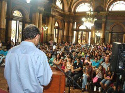 Pablo Bruera present� el boleto gratuito: �Queremos una ciudad abarcativa en todos los niveles de educaci�n�