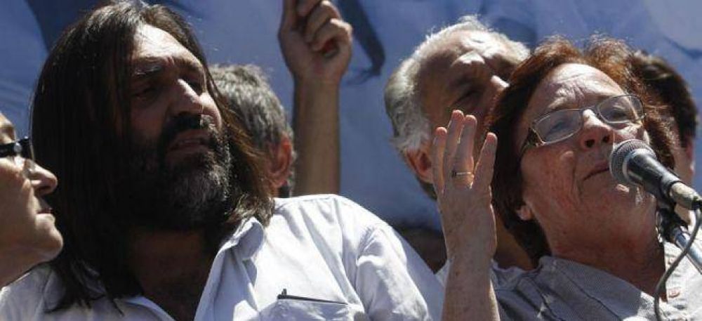 Los gremios docentes mantienen el rechazo al 22% que ofrecer� Scioli