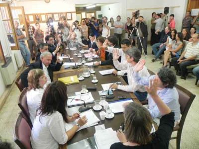 Con aprobaci�n del organigrama y discurso de Martini se inicia el per�odo de sesiones