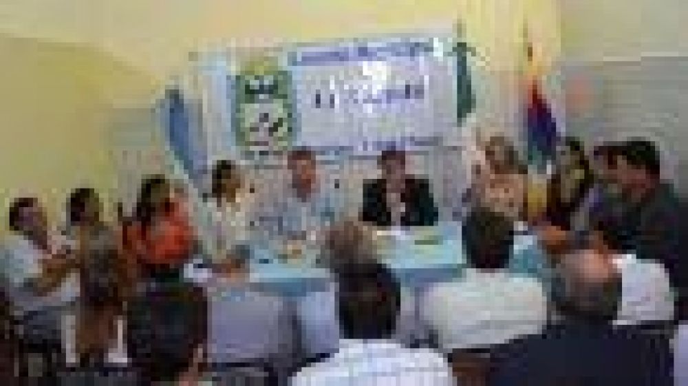 Nievas abri� el per�odo de sesiones ordinarias de Castelli