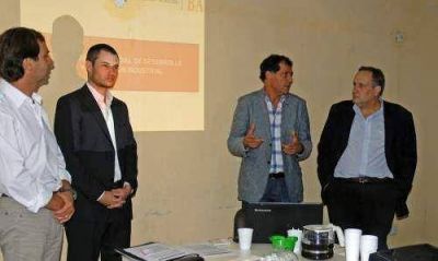 Encuentro sobre Promoci�n Industrial en Tigre