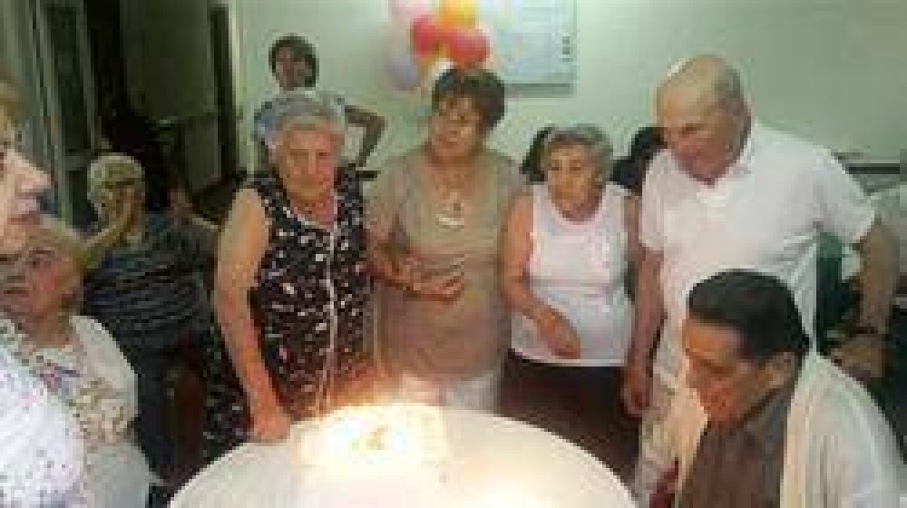 ACTIVIDADES PROGRAMADAS PARA LOS ADULTOS MAYORES 