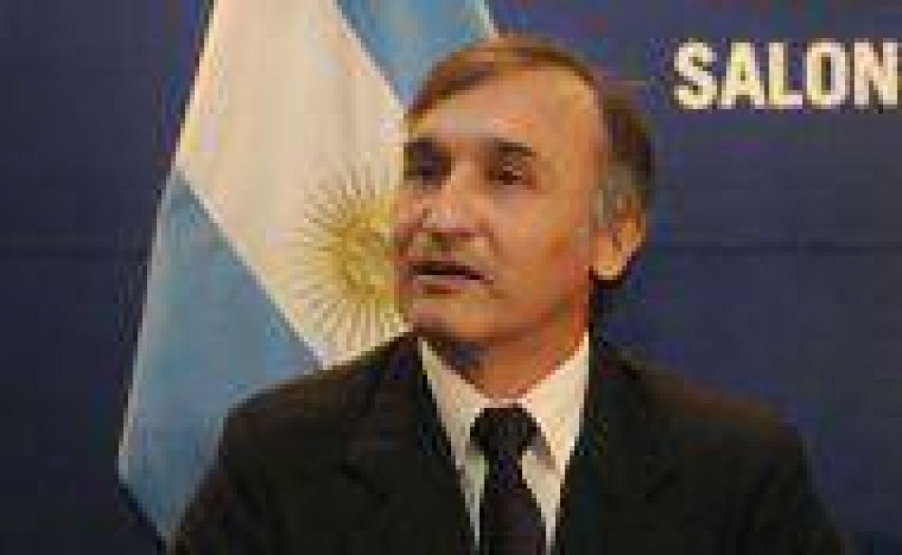 El ministro Soto agradece a sindicatos docentes y destaca esfuerzo salarial de 510 millones
