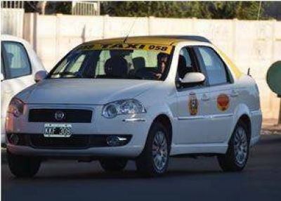  Buscan instalar c�maras en los taxis para evitar delitos