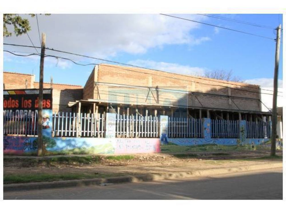 El gobierno intim� a la empresa que ejecuta la obra en la escuela Guadalupe de Paran�