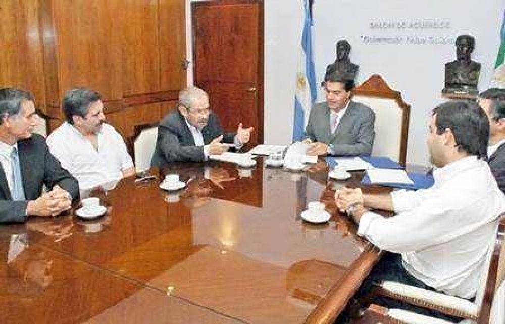 Acuerdan plan para regularizar el empleo rural en la provincia