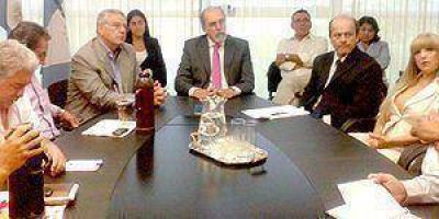 Aumento salarial escalonado para estatales