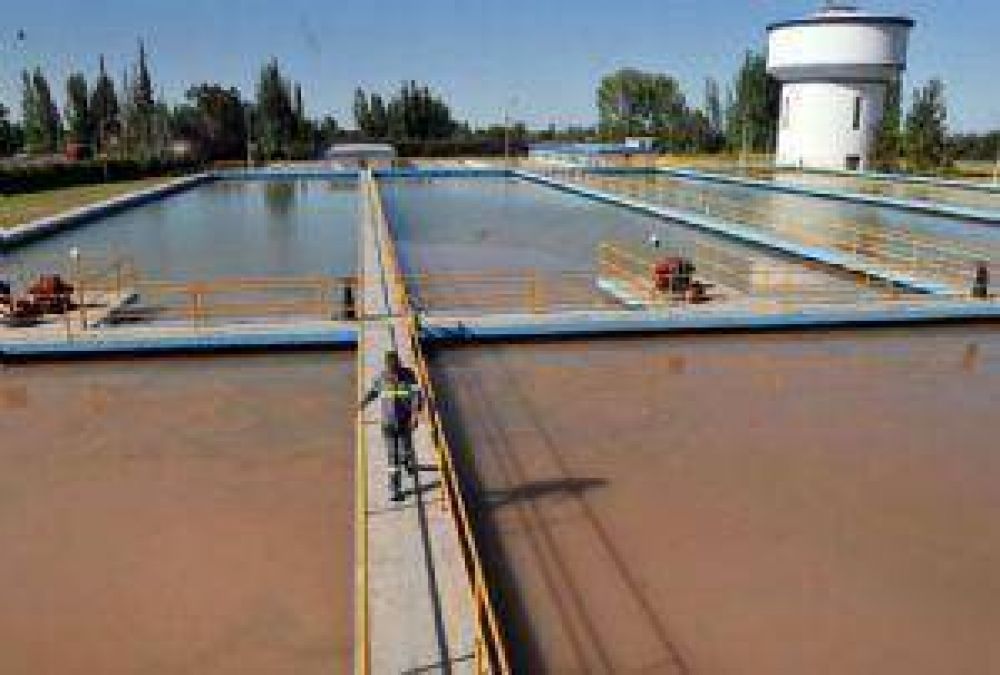 Investigan culpas por el agua turbia