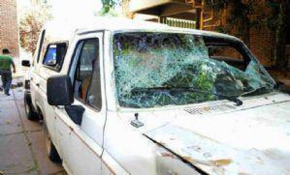 Dos familias buscaron arreglar diferencias con golpes y piedras