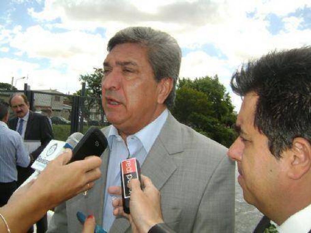 Enrique Slezack: �Se sigue avanzando con resultados de alto impacto sobre el vecino de Berisso�