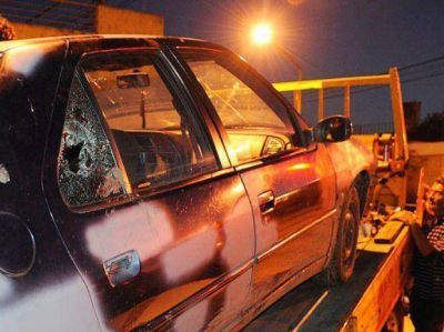 Le tiraron una piedra cuando manejaba por Circunvalaci�n y le robaron dinero