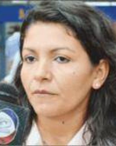 La intendenta de Profundidad, enojada con la EBY porque no construy� el asfalto