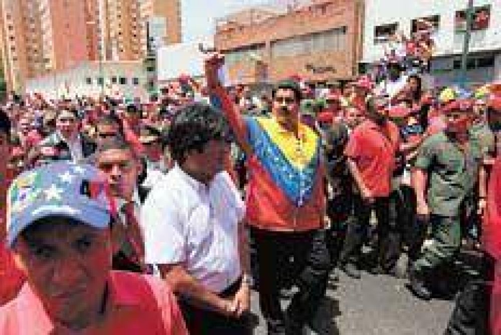 Maduro asumi� la presidencia