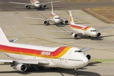 Iberia cancelar� 263 vuelos programados para hoy en Espa�a