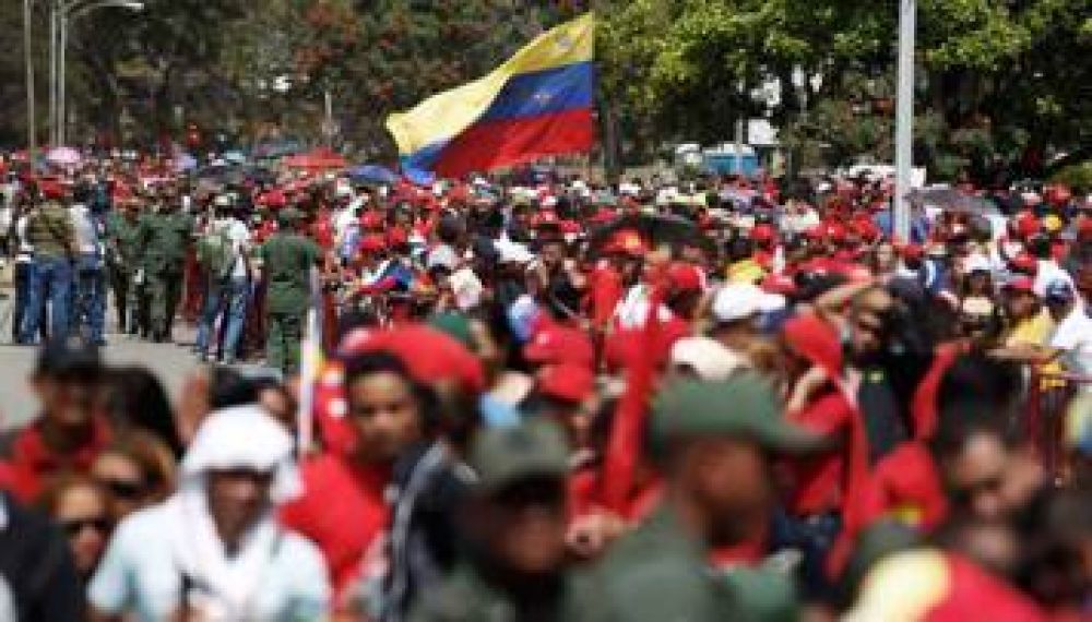 M�s de dos millones de personas lloran a Ch�vez