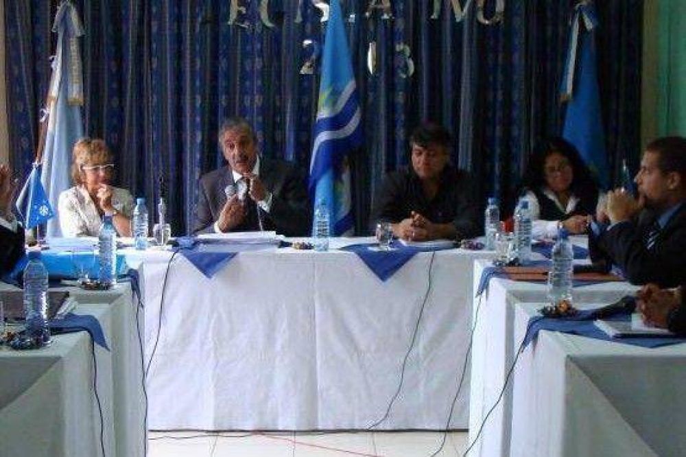 Maz� inaugur� el periodo legislativo y expres�: �El Gobernador se olvid� de nosotros�