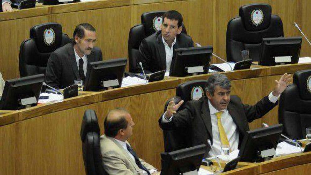 �La justicia debe aceptar la potestad del poder pol�tico de evaluar sus actos�