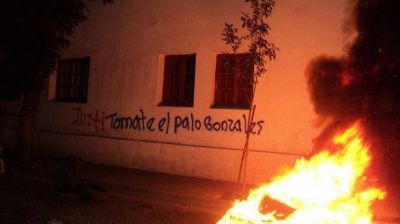 Revuelta popular contra la Justicia de Santa Mar�a